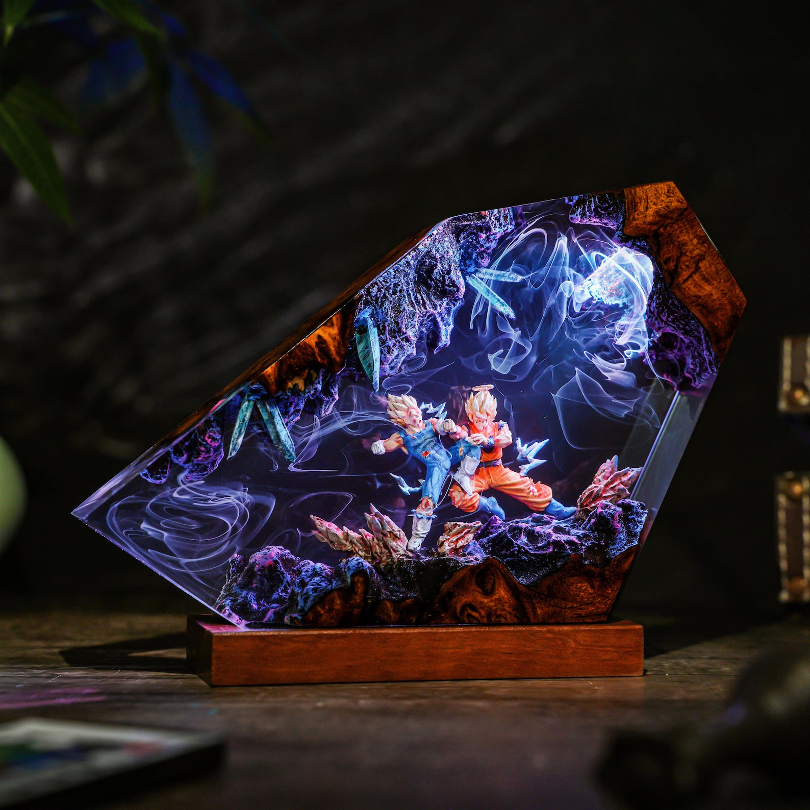 Goku vs Vegeta Battle Resin Lamp Art epoxy battle lamp detail 3